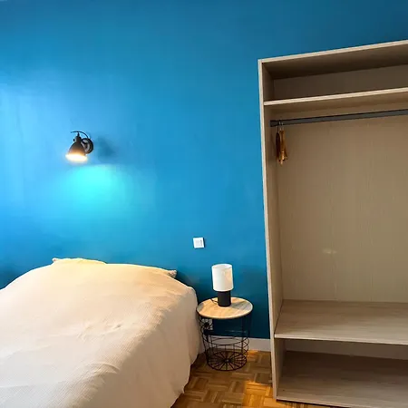 Grand T2 Industriel Lumineux & Calme - Proche Esa Apartment