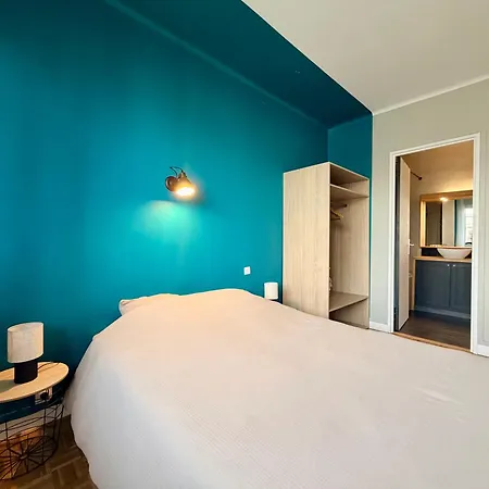 Grand T2 Industriel Lumineux & Calme - Proche Esa Apartment
