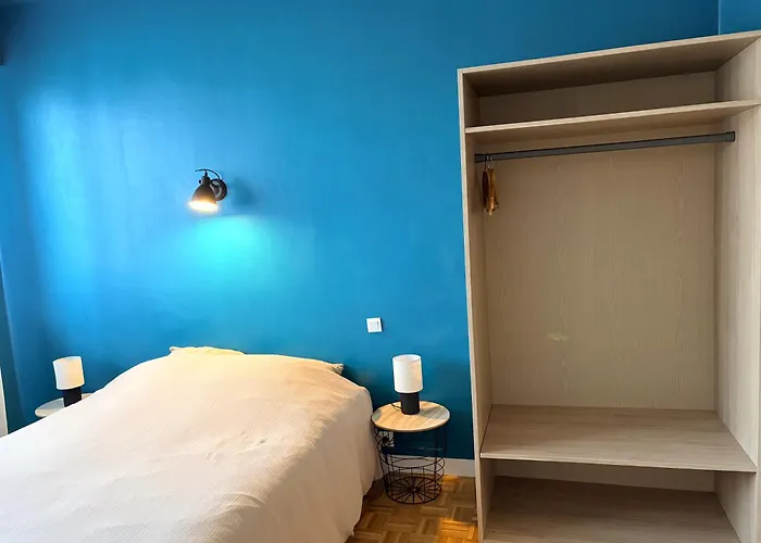 Grand T2 Industriel Lumineux & Calme - Proche Esa Apartmán